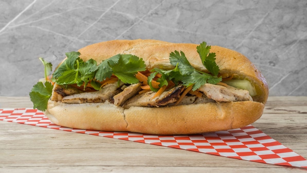 S2: Grilled Chicken Sandwich - Banh Mi Ga Nuong.