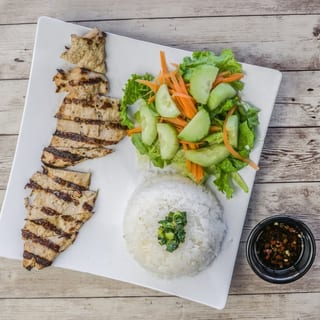 R2: Grilled Chicken w Rice - Com Ga Nuong