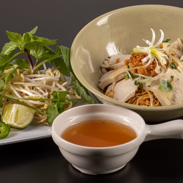 P12: Chicken Dried Noodle -Egg Noodle.