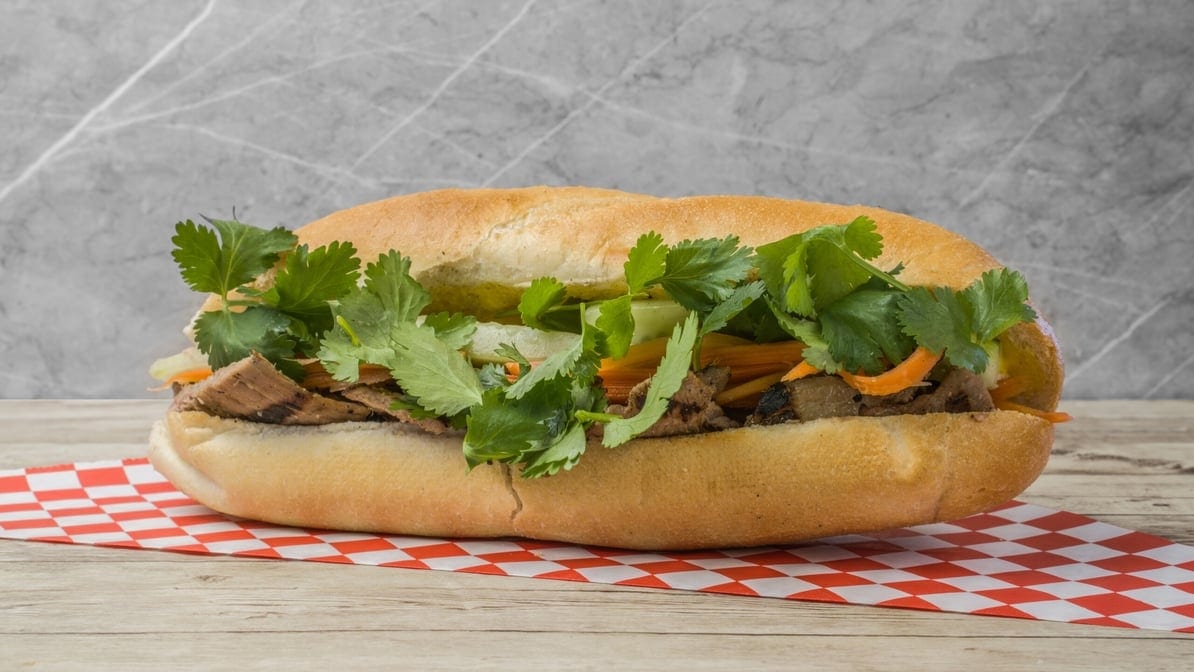 S1: Grilled Pork Sandwich - Banh Mi Thit Nuong.