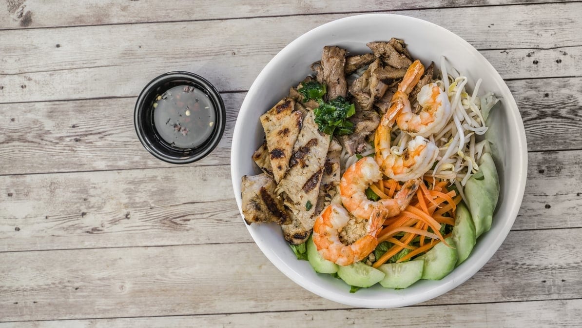 V6: Special Combo Vermicelli - Bun Dac Biet.