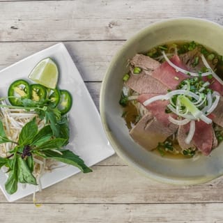 P5: Rare Steak & Brisket - Tai Nam